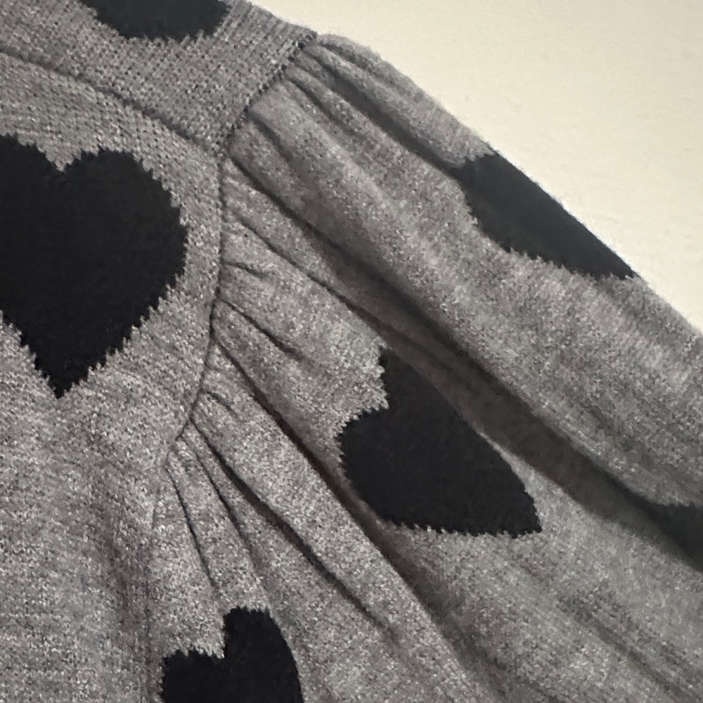 Gray Heart Pattern Cardigan - Picture 6 of 8